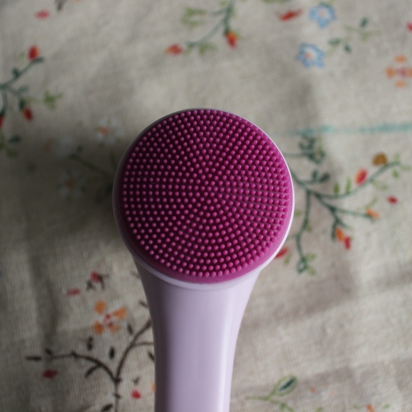 dual sided cleansing brush - Picture 3 of 3
